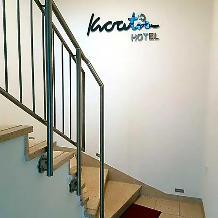 Restaurant Kroatia מלון