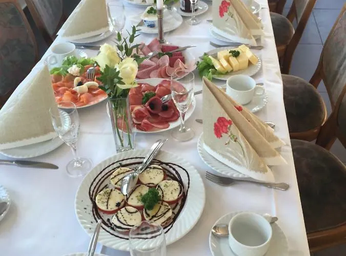 Restaurant Kroatia Hotel *